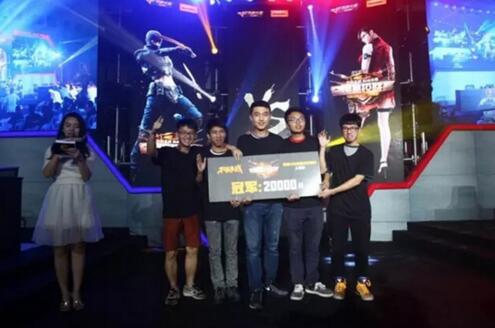 在高速滑行 在高速滑行