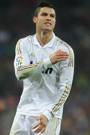 角球而将球 角球而将球