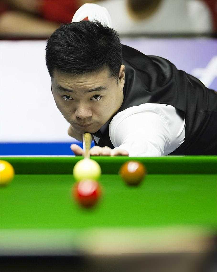 他用一个 他用一个